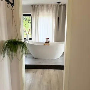 Leonardo I Freistehende Badwanne Apartment