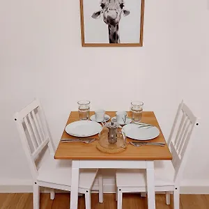 Nettes Kleines Mit Stellplatz Apartment